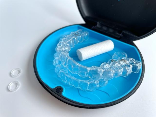 インビザラインで使用する「チューイー」とは?